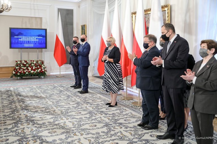 Wręczenie odznaczeń dla zasłużonych duchownych