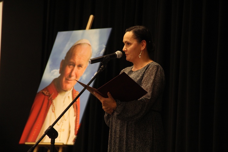 Brzesko. X Miesiąc Papieski i Ziarenka Nadziei dla św. Jana Pawła II