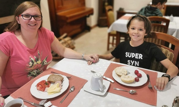 Marzena Skoczeń z synem Piotrem w czasie rekolekcji "Mamy Synów".