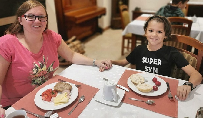 Marzena Skoczeń z synem Piotrem w czasie rekolekcji "Mamy Synów".