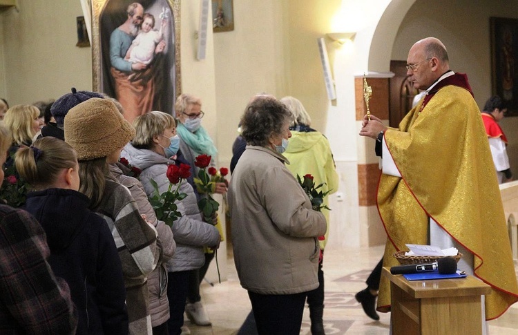 Wprowadzenie relikwii św. Rity do kościoła w Cygańskim Lesie