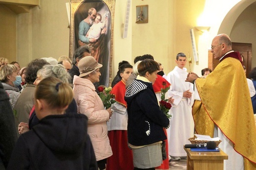 Wprowadzenie relikwii św. Rity do kościoła w Cygańskim Lesie