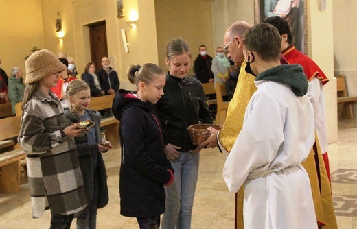 Wprowadzenie relikwii św. Rity do kościoła w Cygańskim Lesie