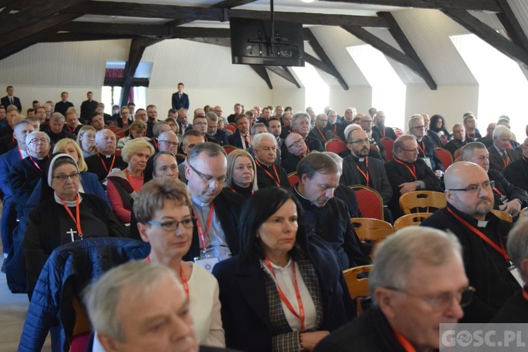 W Paradyżu trwa sesja robocza I Synodu Diecezji Zielonogórsko-Gorzowskiej