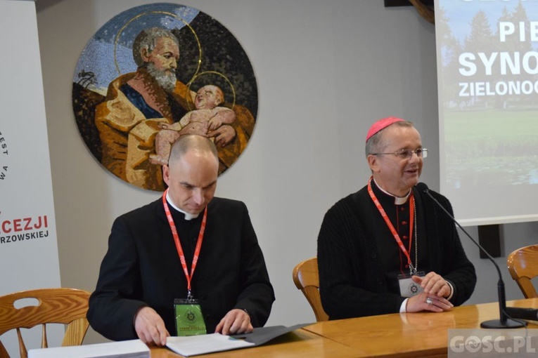 W Paradyżu trwa sesja robocza I Synodu Diecezji Zielonogórsko-Gorzowskiej