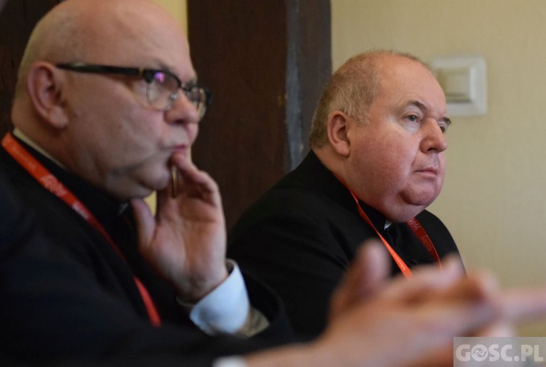 Synodalna praca w grupach