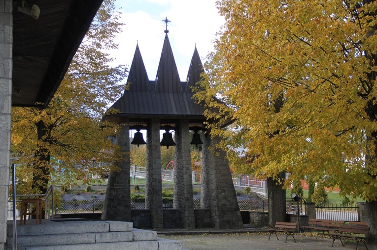 Jurków k. Limanowej. Nowa chorągiew Zakonu Rycerzy św. Jana Pawła II