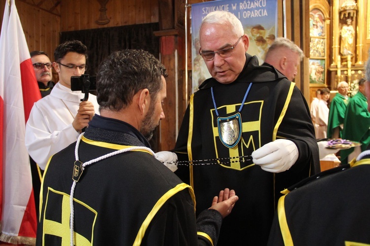 Jurków k. Limanowej. Nowa chorągiew Zakonu Rycerzy św. Jana Pawła II