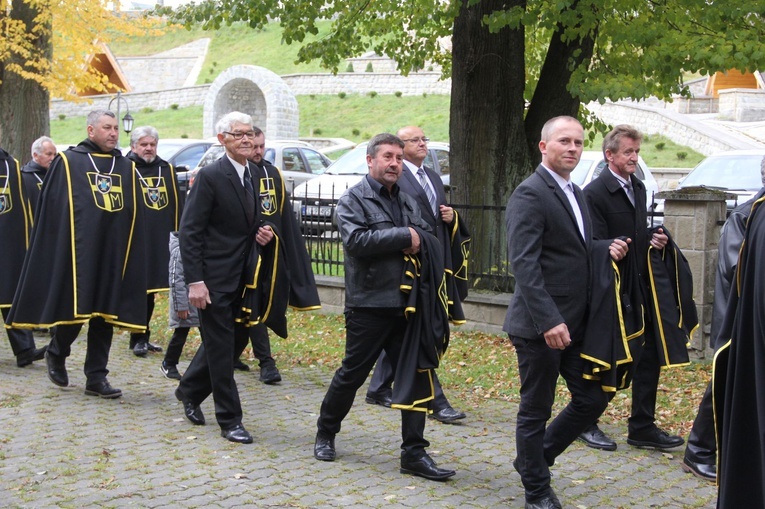 Jurków k. Limanowej. Nowa chorągiew Zakonu Rycerzy św. Jana Pawła II