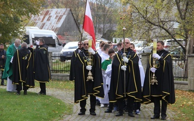 Jurków k. Limanowej. Nowa chorągiew Zakonu Rycerzy św. Jana Pawła II