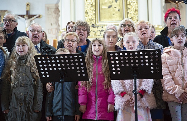 ▲	Rocznica połączyła różne pokolenia artystów. 