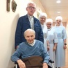 ▲	Ostatnia wizyta  abp. Wiktora Skworca w domu spokojnej starości w Visp  w lipcu 2021.