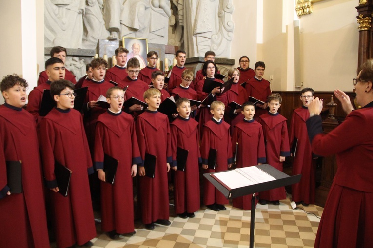 Limanowa. 30 lat Chóru Chłopięcego Bazyliki Matki Bożej Limanowskiej