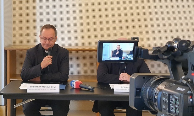 Bp Muskus na "ad limina": Mimo spadku powołań zakony w Polsce są wciąż liczne