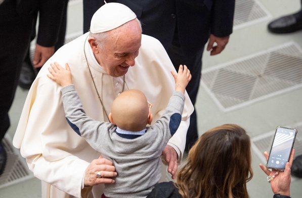 Papież: tylko Miłość pociąga i przemienia serce człowieka