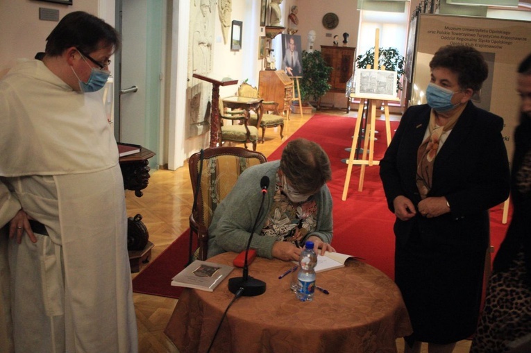 Spotkanie z prof. Anną Pobóg-Lenartowicz nt. dominikanów z opolskiej Górki