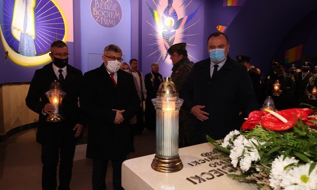 Katowice. Uczczono pamięć zmarłych