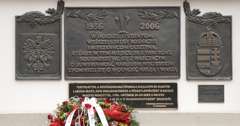 Olsztyn. 65. rocznica Wiecu Solidarności Olsztyna z Powstaniem Węgierskim 