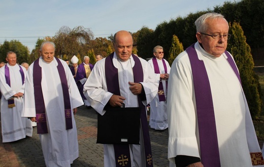 Pogrzeb śp. ks. prałata Eugeniusza Góry w Janowicach