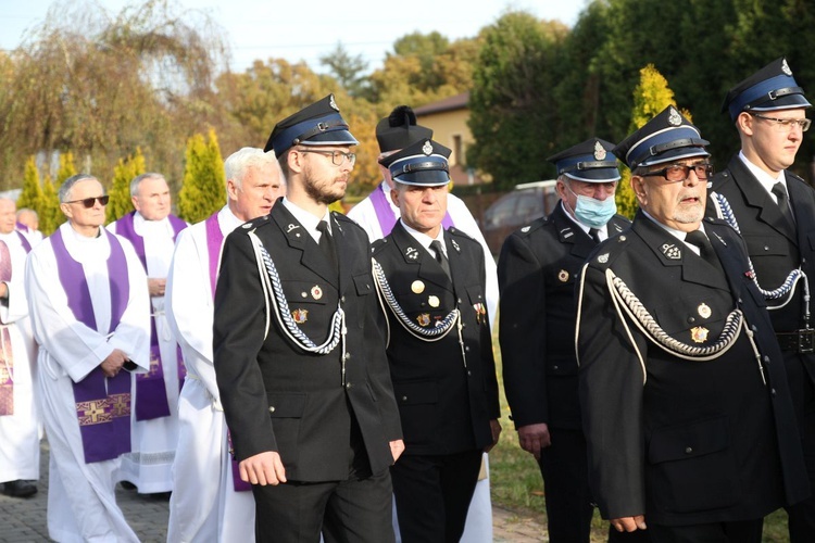 Pogrzeb śp. ks. prałata Eugeniusza Góry w Janowicach