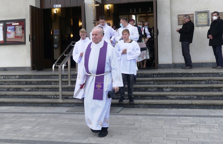 Pogrzeb śp. ks. prałata Eugeniusza Góry w Janowicach