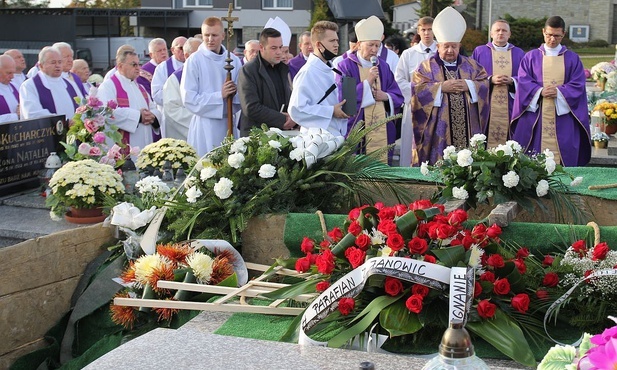 Uroczystościom pogrzebowym śp. ks. prałata Eugeniusza Góry przewodniczył kard. Stanisław Dziwisz.