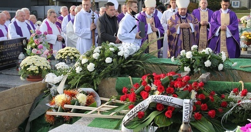 Uroczystościom pogrzebowym śp. ks. prałata Eugeniusza Góry przewodniczył kard. Stanisław Dziwisz.