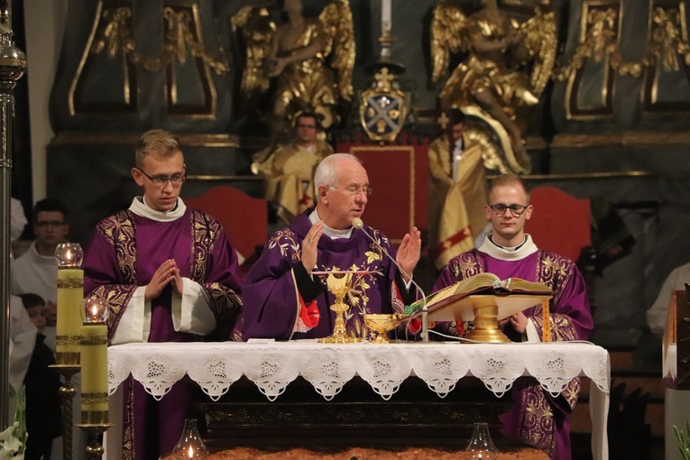 Msza św. w 1. rocznicę śmierci bp. Józefa Zawitkowskiego