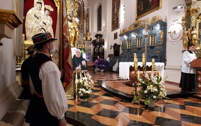 Za śp. bp. Zawitkowskiego modlili się m.in. Księżacy.