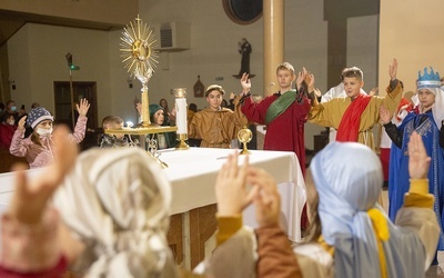 Noc Świętych w kościele św. Faustyny w Słupsku.