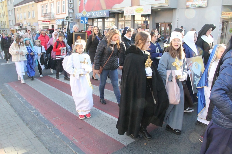 Dębica. Pochód Świętych Rodzin