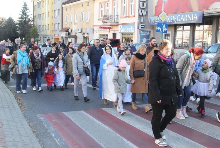 Dębica. Pochód Świętych Rodzin