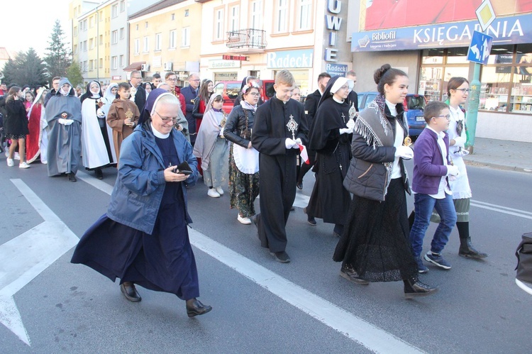 Dębica. Pochód Świętych Rodzin