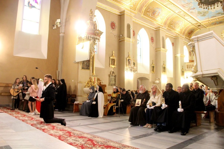 Dębica. Pochód Świętych Rodzin