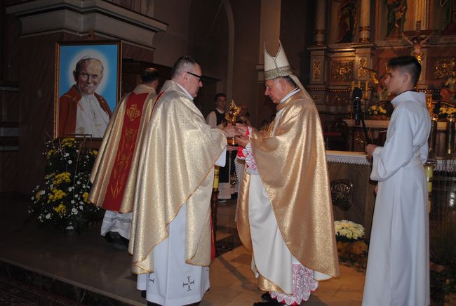 Rudnik nad Sanem. Relikwie św. Jana Pawła II