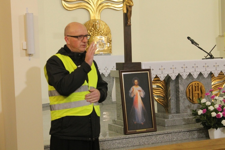 Wędrowali z obrazem 