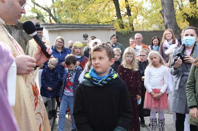 Wszyscy Święci w parafii pw. św. Jadwigi we Wrocławiu-Leśnicy