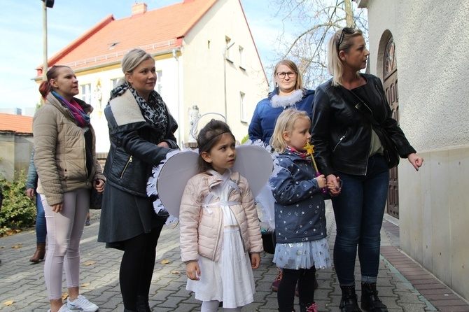 Wszyscy Święci w parafii pw. św. Jadwigi we Wrocławiu-Leśnicy