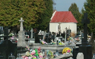 Cmentarz w Urzędowie