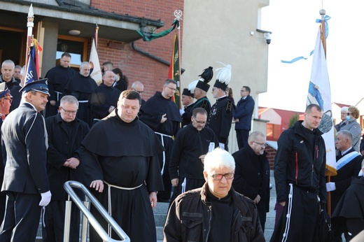 Ostatnie pożegnanie o. Krzysztofa Janasa OFMConv w Harmężach