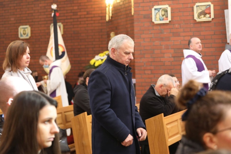 Ostatnie pożegnanie o. Krzysztofa Janasa OFMConv w Harmężach