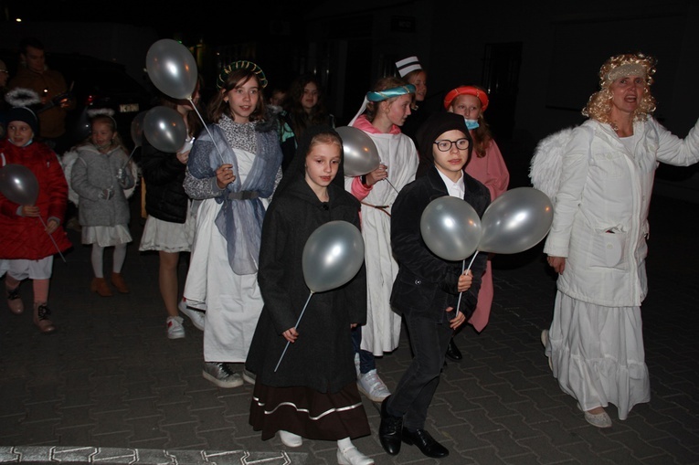 Święci balowali w Długołęce