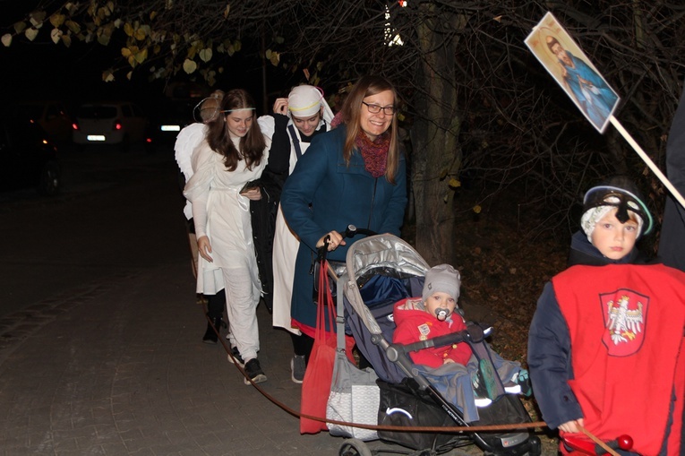Wrocław-Strachocin. Parada Świętych i bal