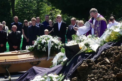 Pożegnanie śp. Pawła Mendrocha - 22-latka ze Skoczowa