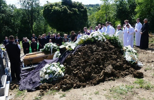 Pożegnanie śp. Pawła Mendrocha - 22-latka ze Skoczowa