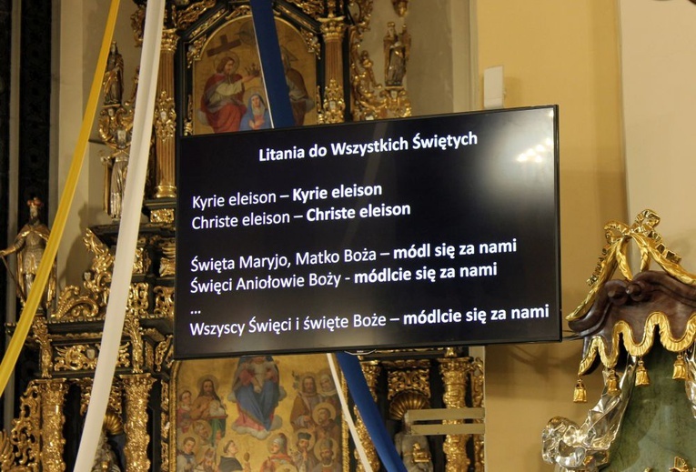 W wigilię Wszystkich Świętych