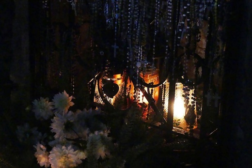 Trówieś - Istebna Jaworzynka, Koniaków - poświęcona Sercu Jezusa przez Serce Maryi na Ochodzitej