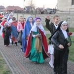 Borzęcin. Bal wszystkich świętych