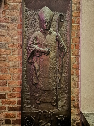 Katedralne krypty i epitafia