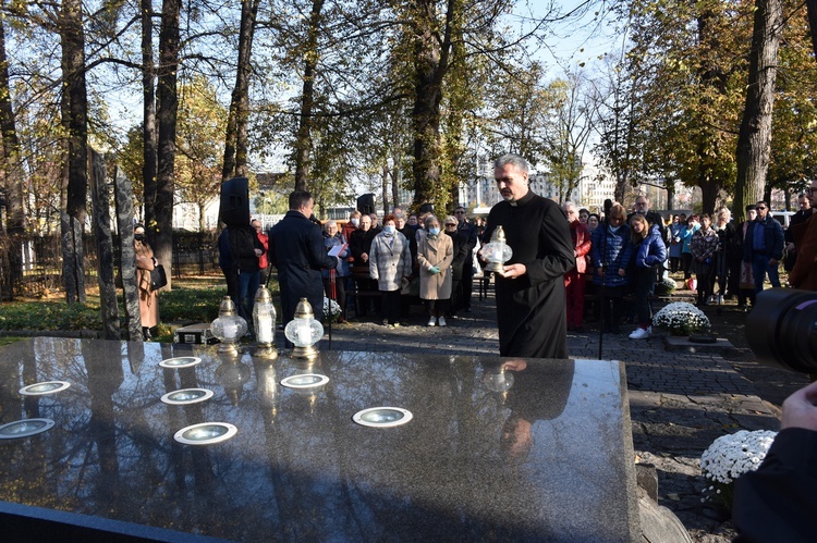 Modlitwa na Cmentarzu Nieistniejących Cmentarzy